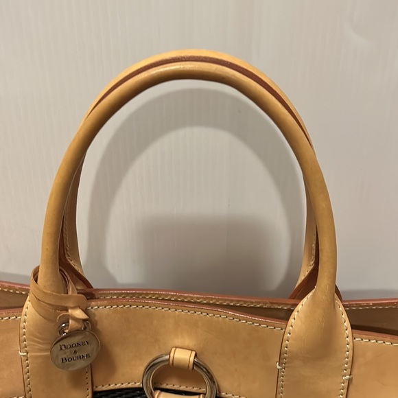Dooney & Bourke Shoulder Bag/ Large Tote Bag Tan Leather and Black Mash - Picture 5 of 17